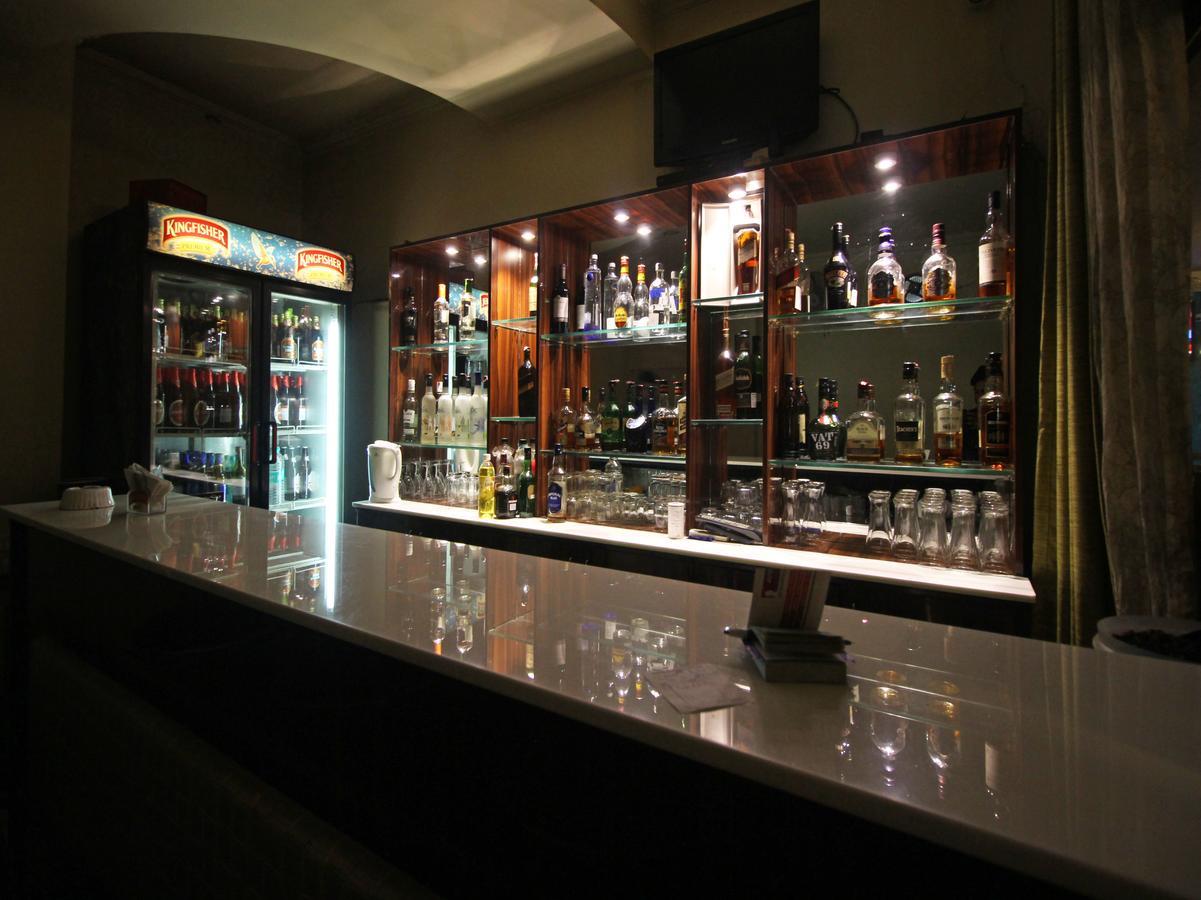 Oyo 8132 Hotel Kukreja Dehradun Buitenkant foto