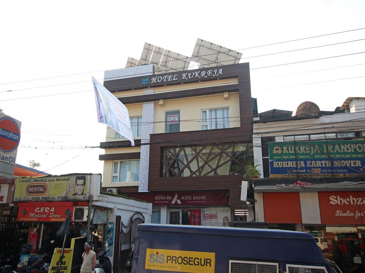 Oyo 8132 Hotel Kukreja Dehradun Buitenkant foto