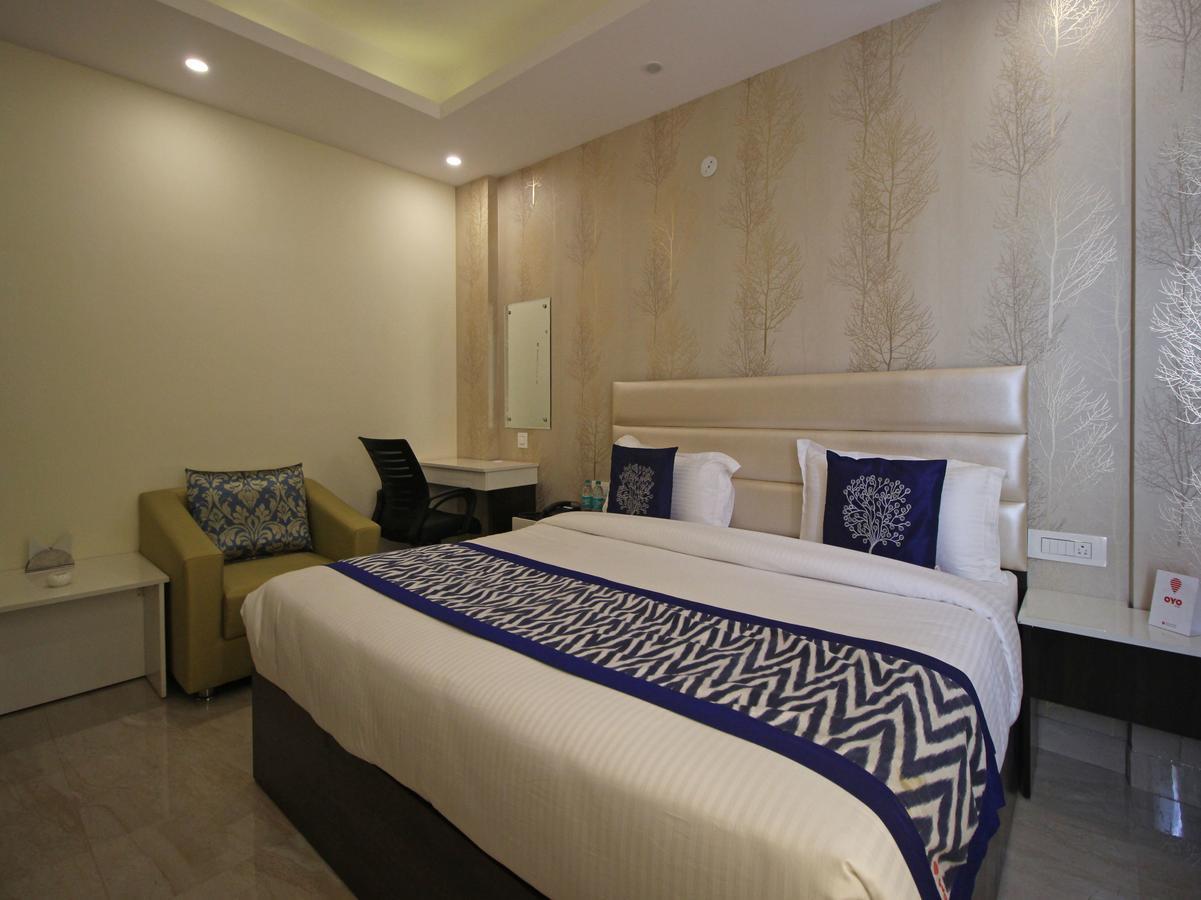 Oyo 8132 Hotel Kukreja Dehradun Buitenkant foto