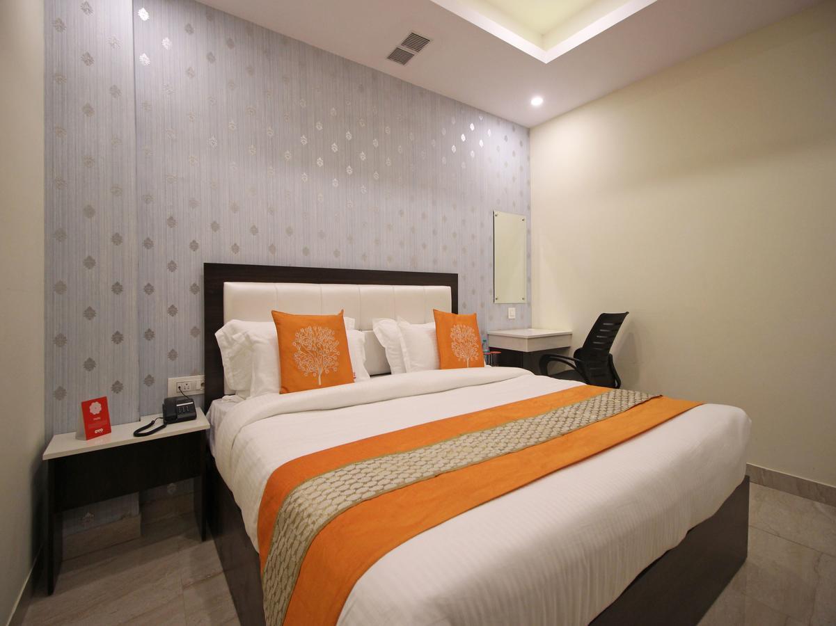 Oyo 8132 Hotel Kukreja Dehradun Buitenkant foto