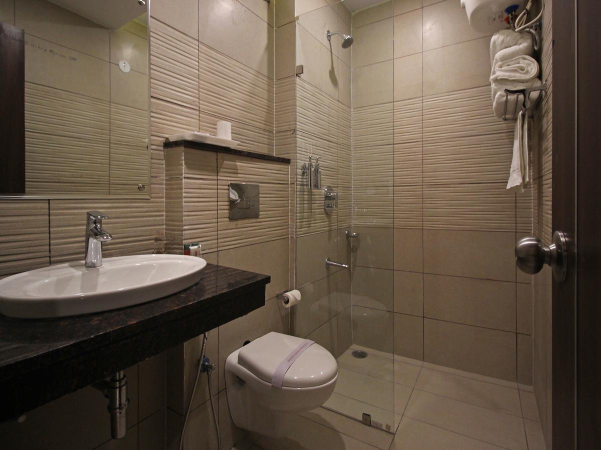 Oyo 8132 Hotel Kukreja Dehradun Buitenkant foto