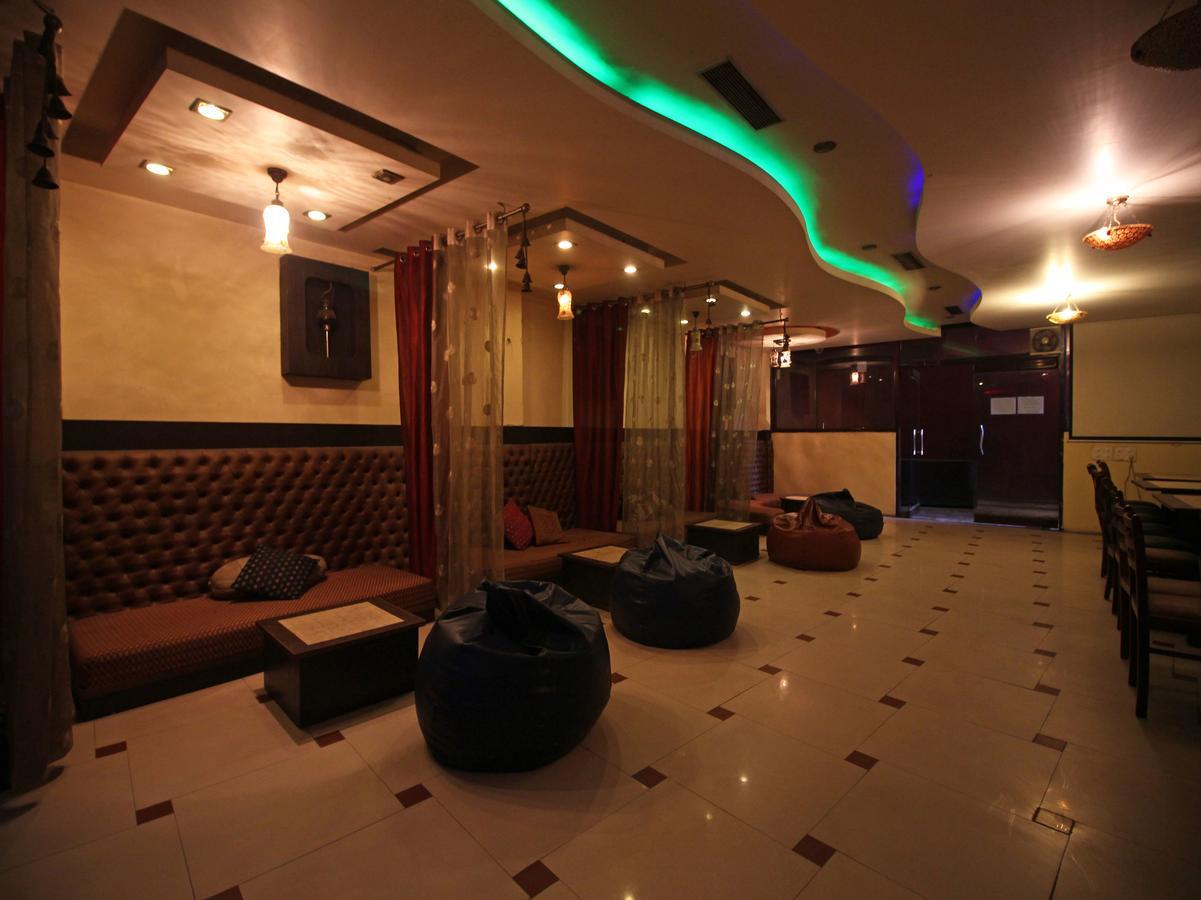 Oyo 8132 Hotel Kukreja Dehradun Buitenkant foto