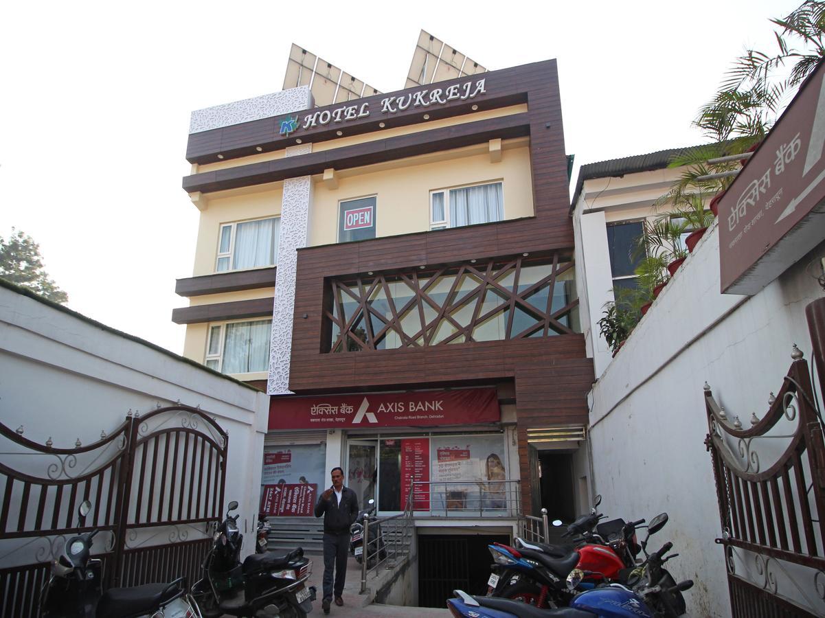 Oyo 8132 Hotel Kukreja Dehradun Buitenkant foto