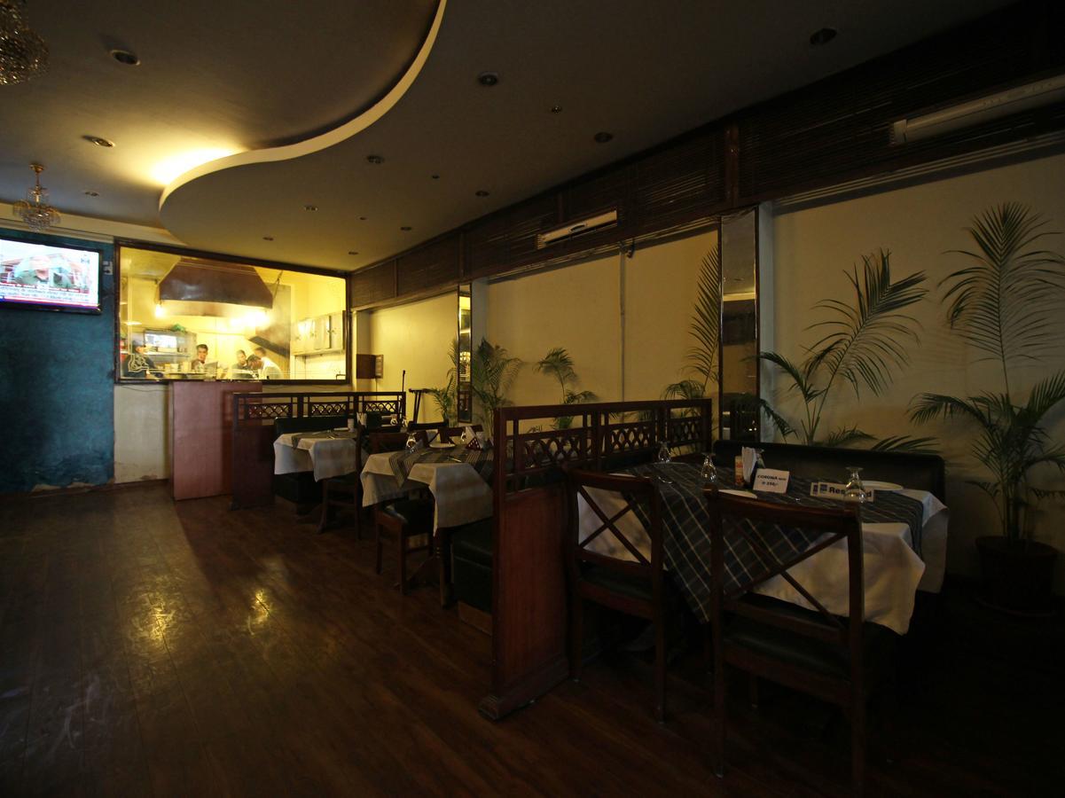 Oyo 8132 Hotel Kukreja Dehradun Buitenkant foto