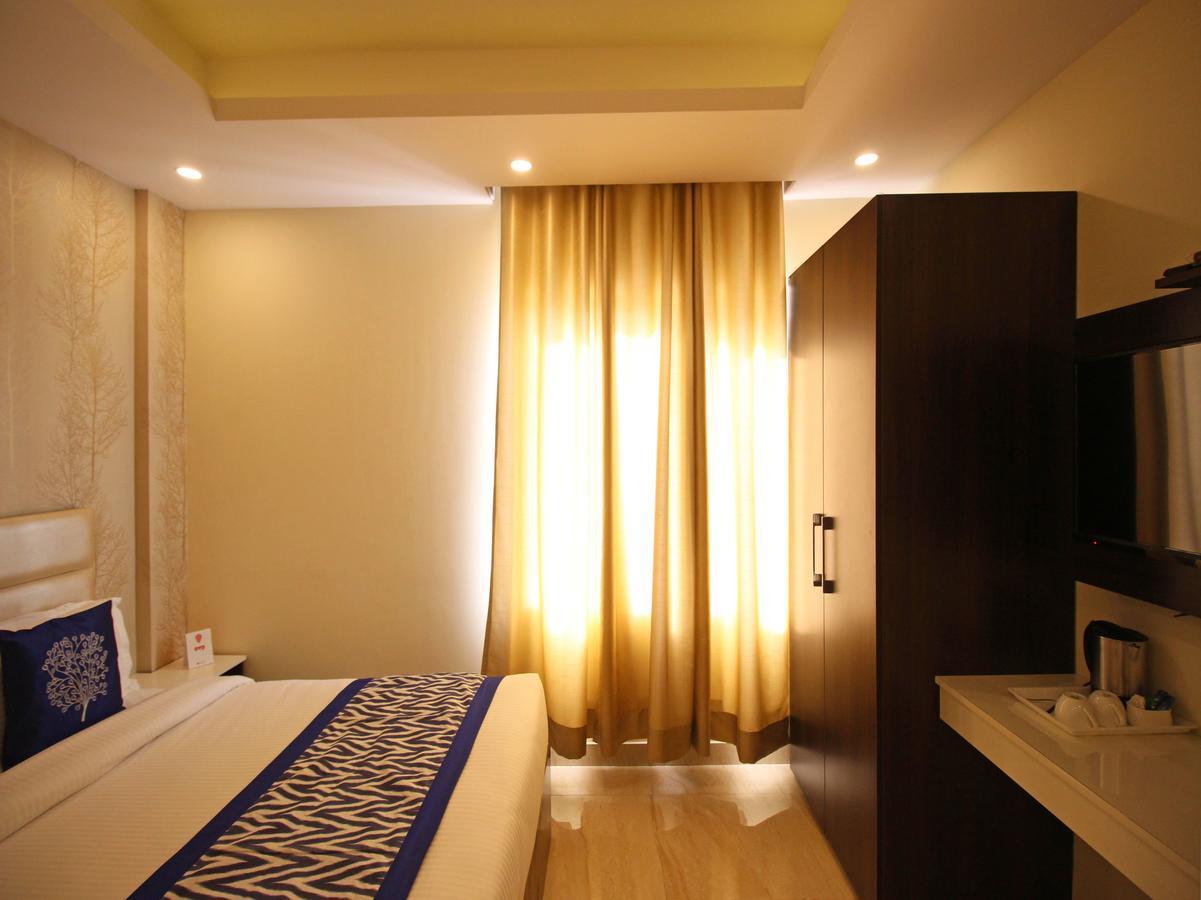 Oyo 8132 Hotel Kukreja Dehradun Buitenkant foto