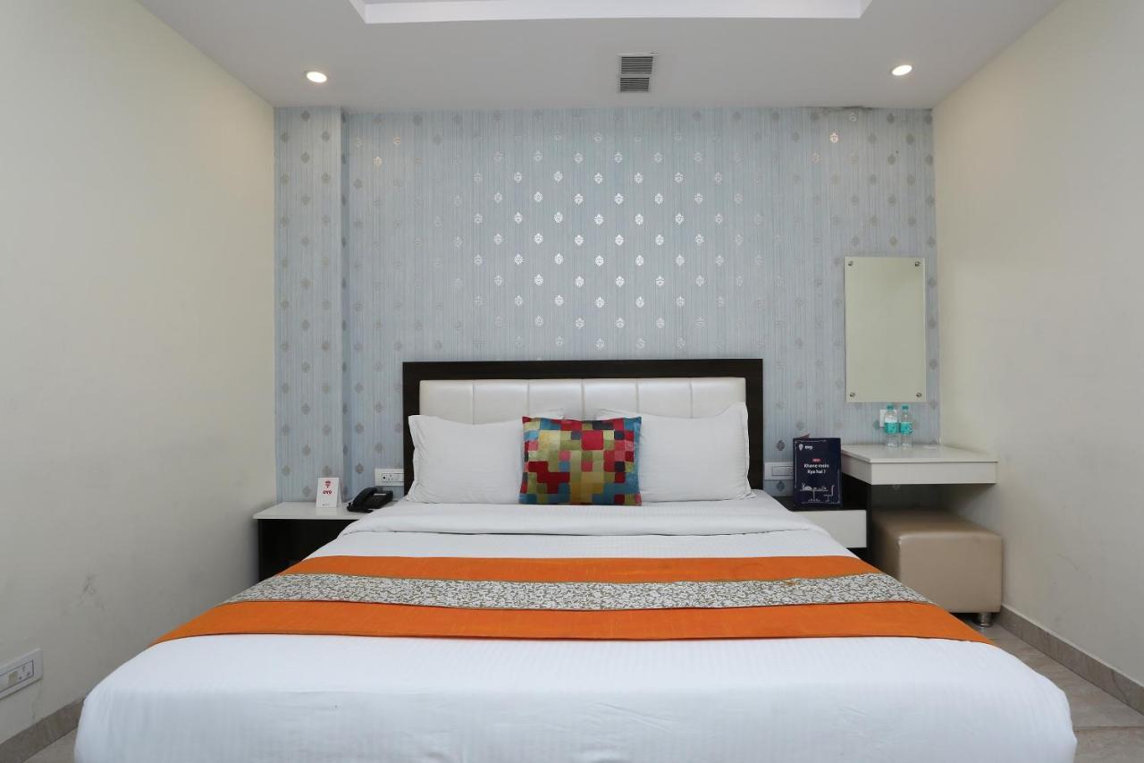 Oyo 8132 Hotel Kukreja Dehradun Buitenkant foto