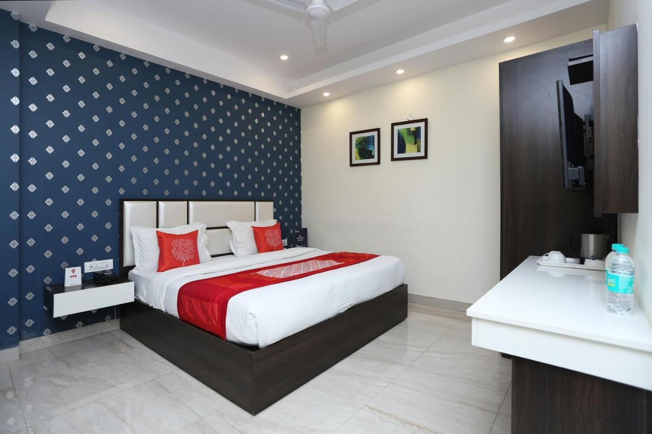 Oyo 8132 Hotel Kukreja Dehradun Buitenkant foto