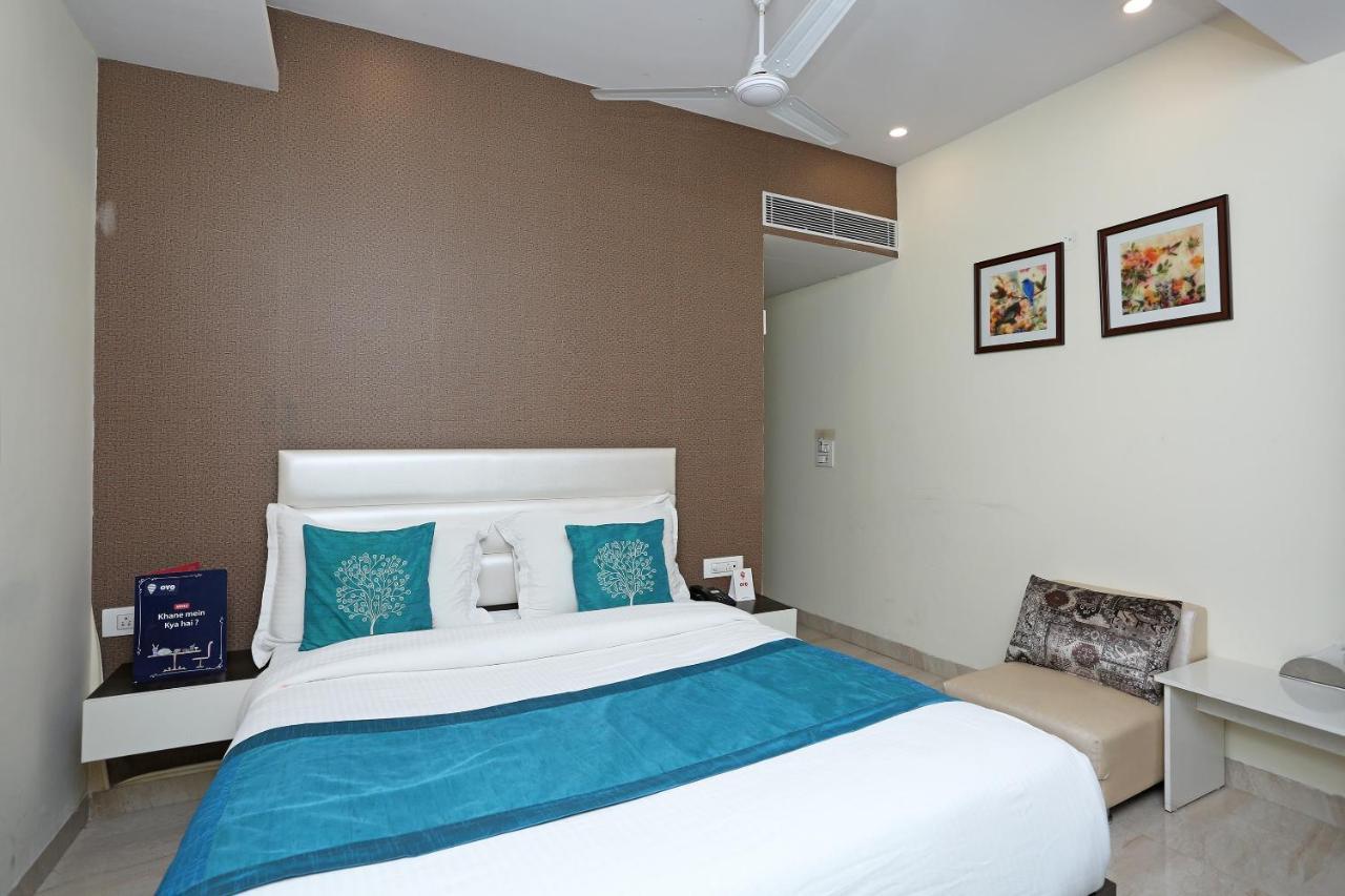Oyo 8132 Hotel Kukreja Dehradun Buitenkant foto